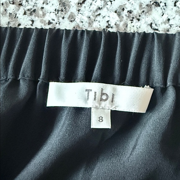 Tibi Black Pleated Off-the-Shoulder Silk Top with bell sleeves Sz 8 - Picture 4 of 9